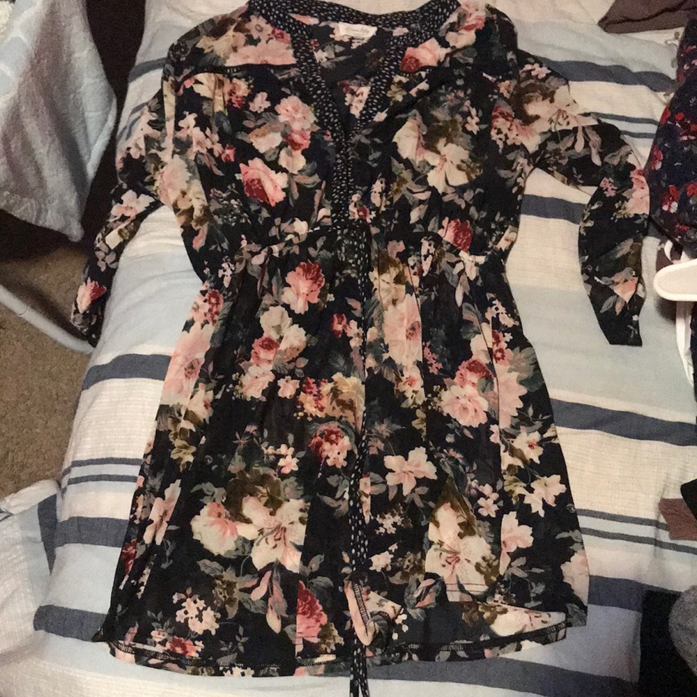 Maternity shirt Medium